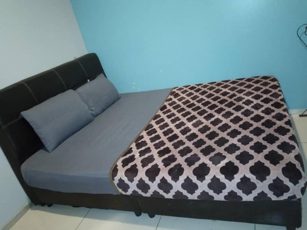 Hotel Ghazrins Dataran Larkin *